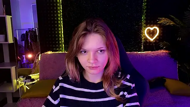 LitaBrom online show from 10/11/25, 01:49