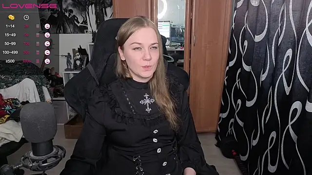 Snapshot of stellablondy chatting on 06/05/26, 12:11 stellablondy online show from 06/05/26, 12:11