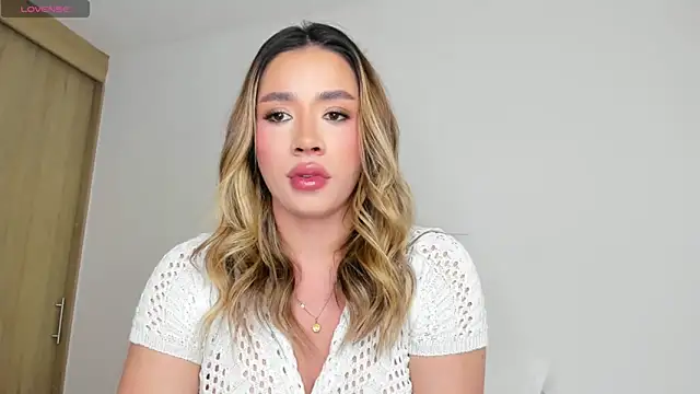 Snapshot of honeyann08 chatting on 01/25/25, 06:24 honeyann08 online show from 01/25/25, 06:24