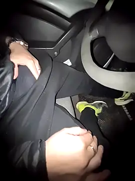 Snapshot of BISX-24 chatting on 11/21/25, 06:34 BISX-24 online show from 11/21/25, 06:34