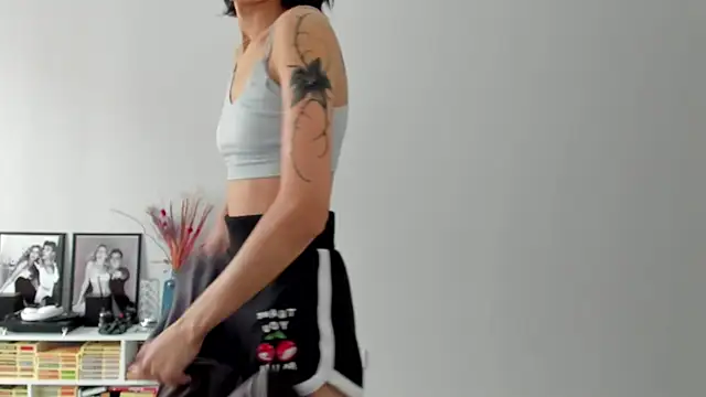 Snapshot of ailey_chao chatting on 11/19/25, 03:28 ailey chao online show from 11/19/25, 03:28