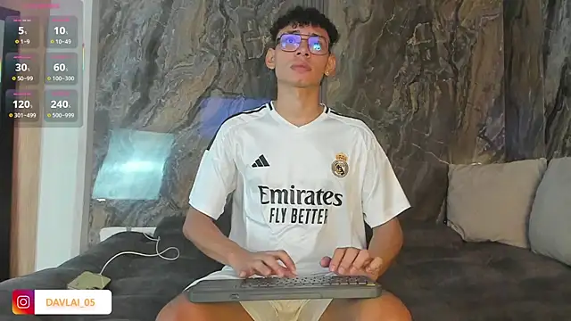 Daviid laidd online show from 11/18/25, 08:57