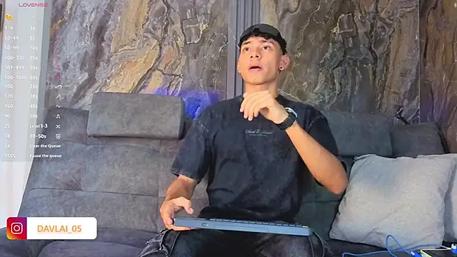 Daviid laidd online show from 04/18/26, 08:09