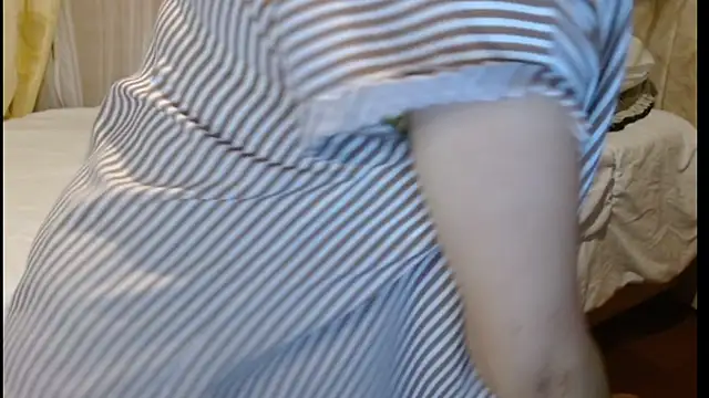 italagomez  online show from 02/24/25, 11:09