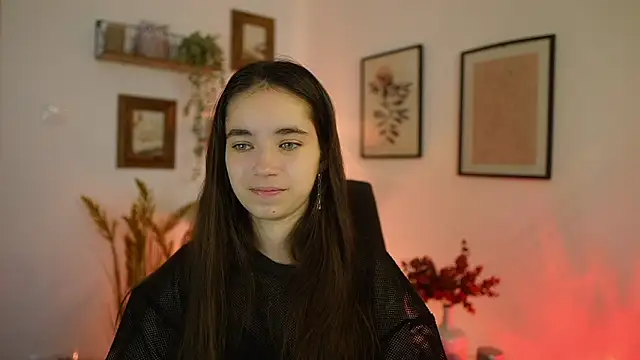 Gia Paige18 online show from 10/03/25, 08:22