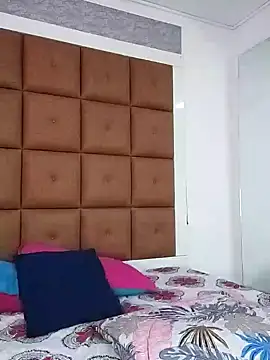 ELLA KELLY online show from 02/05/25, 11:55