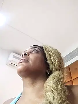 ELLA KELLY online show from 12/18/25, 12:00