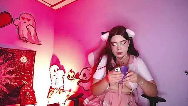 Erza escarleth online show from 10/24/25, 10:06