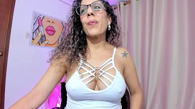 Snapshot of StarMilf chatting on 07/18/26, 12:42 StarMilf online show from 07/18/26, 12:42