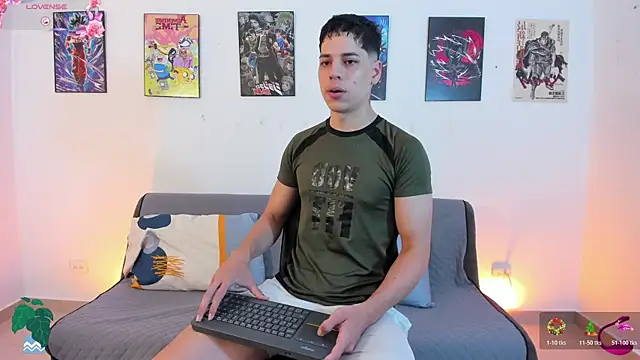 jonathanjoestar  online show from 11/12/25, 09:14