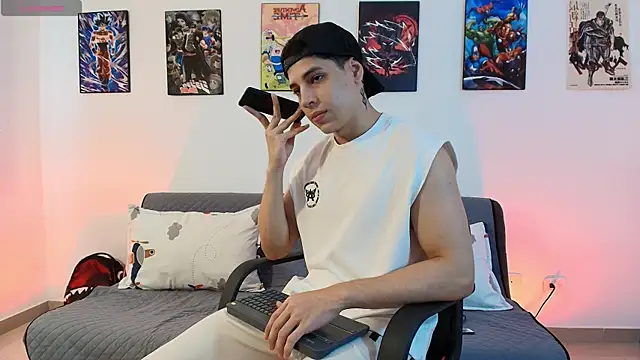 jonathanjoestar  online show from 04/12/26, 08:14