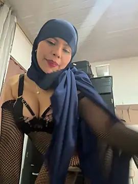 Snapshot of lalilamassu1 chatting on 02/25/25, 05:08 lalilamassu1 online show from 02/25/25, 05:08