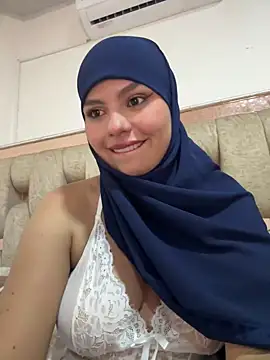 Snapshot of lalilamassu1 chatting on 03/04/25, 04:27 lalilamassu1 online show from 03/04/25, 04:27