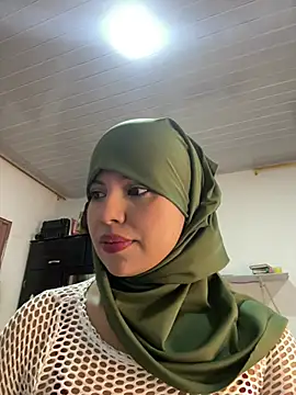 Snapshot of lalilamassu1 chatting on 03/13/25, 01:29 lalilamassu1 online show from 03/13/25, 01:29