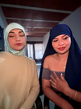 Snapshot of lalilamassu1 chatting on 09/18/25, 07:27 lalilamassu1 online show from 09/18/25, 07:27