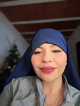 Snapshot of lalilamassu1 chatting on 11/29/25, 10:35 lalilamassu1 online show from 11/29/25, 10:35