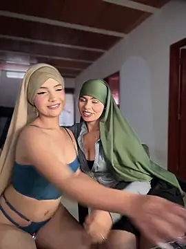 lalilamassu1 online show from 02/11/26, 08:14