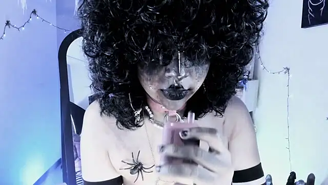 kuromi69 online show from 02/11/26, 06:29