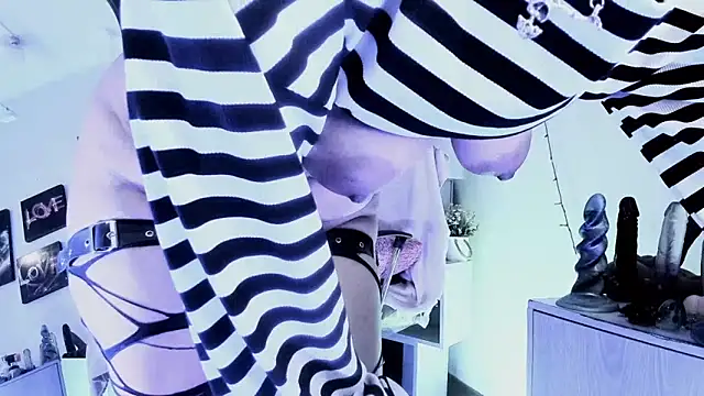 kuromi69 online show from 02/21/26, 07:20