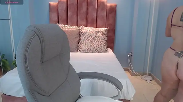 Violetta rainbow online show from 11/20/25, 04:34