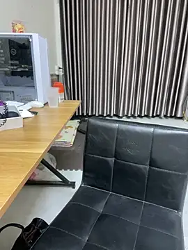 Louis Baby online show from 12/28/24, 01:59