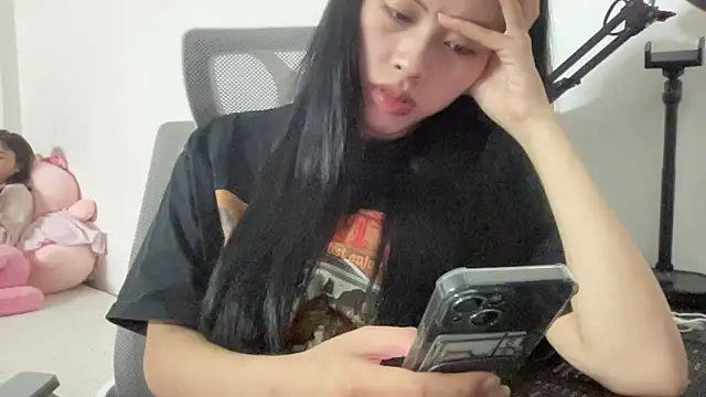 Louis Baby online show from 12/05/25, 08:23