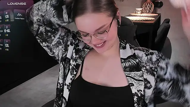 EvaBae online show from 01/24/25, 12:41