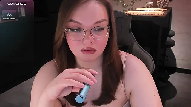 EvaBae online show from 02/01/25, 10:48