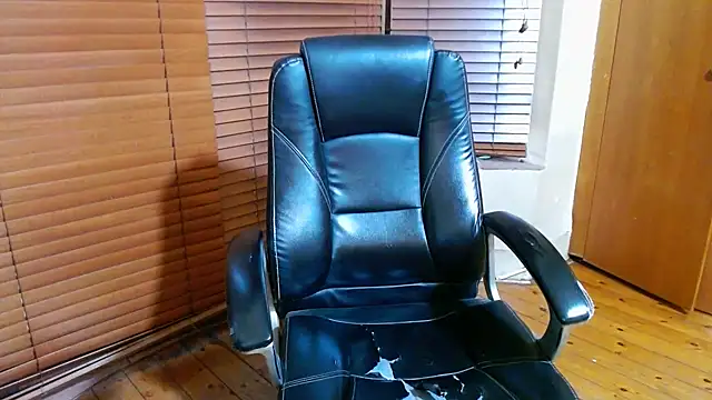 Foxy African online show from 10/16/25, 04:08