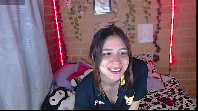 Snapshot of candypaint_7u7 chatting on 10/02/25, 04:52 candypaint 7u7 online show from 10/02/25, 04:52
