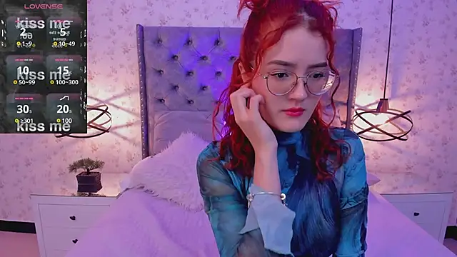 Snapshot of MiaWinx chatting on 12/18/24, 10:35 MiaWinx online show from 12/18/24, 10:35