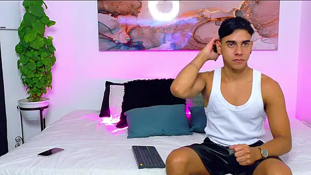 Mackenzzie 777  online show from 10/09/25, 03:15