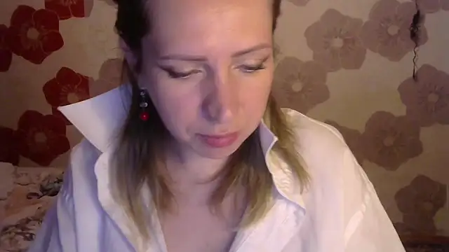 Queen Daenerys online show from 09/25/25, 02:10