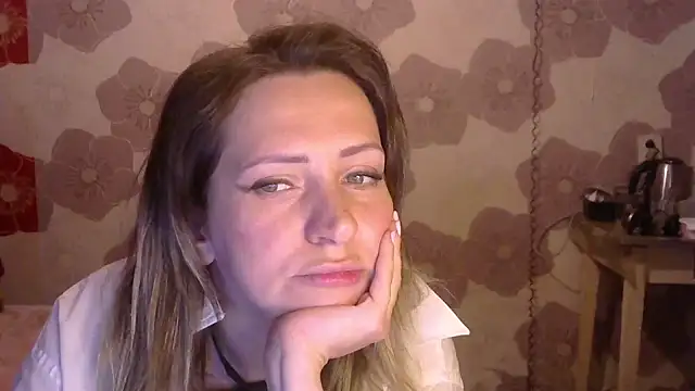 Queen Daenerys online show from 09/29/25, 08:35