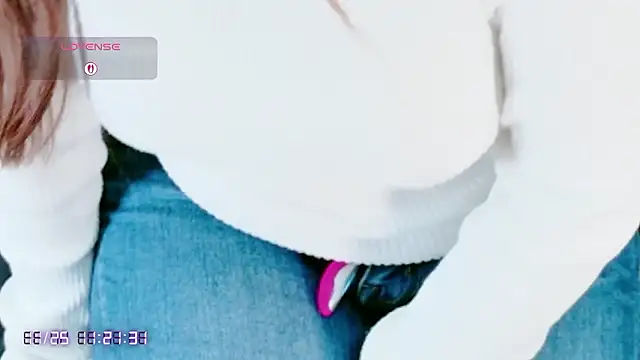 Hina-Happy online show from 11/25/25, 02:22