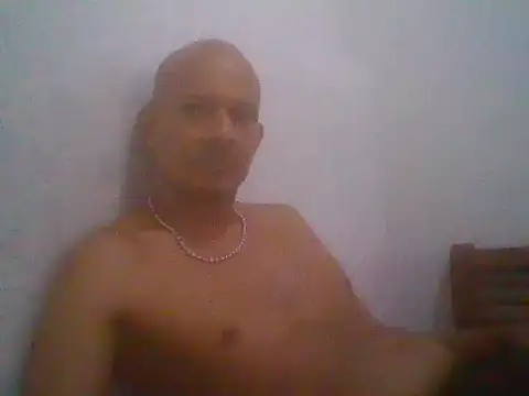 Snapshot of snoppie chatting on 06/09/26, 04:29 snoppie online show from 06/09/26, 04:29