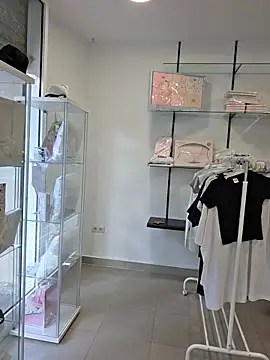 GatitaXD27 online show from 10/24/25, 08:55