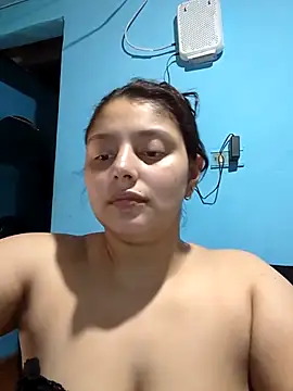 Snapshot of george_jonnes chatting on 09/13/25, 02:17 george jonnes online show from 09/13/25, 02:17