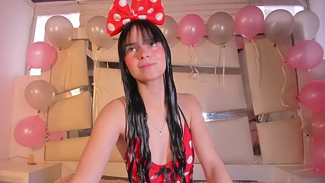 chrystal js online show from 10/17/25, 01:25