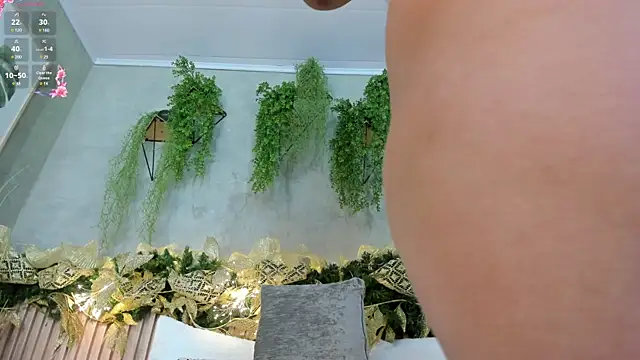 Lana Lann online show from 12/22/24, 04:48