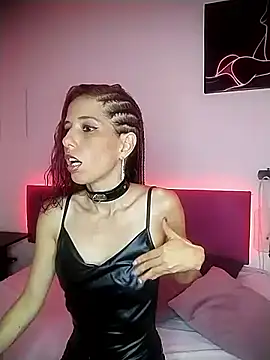 Snapshot of Little_Naughtty chatting on 03/13/25, 01:18 Little Naughtty online show from 03/13/25, 01:18
