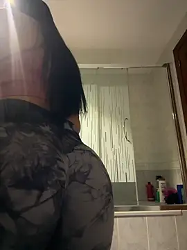 Snapshot of tamara_jay chatting on 01/05/25, 10:40 tamara jay online show from 01/05/25, 10:40