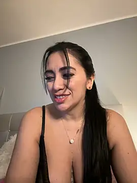 Snapshot of tamara_jay chatting on 01/23/25, 02:44 tamara jay online show from 01/23/25, 02:44