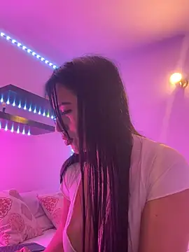 Snapshot of tamara_jay chatting on 01/31/25, 01:01 tamara jay online show from 01/31/25, 01:01