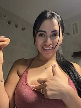 Snapshot of tamara_jay chatting on 02/10/25, 08:42 tamara jay online show from 02/10/25, 08:42