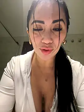 Snapshot of tamara_jay chatting on 12/04/25, 08:01 tamara jay online show from 12/04/25, 08:01