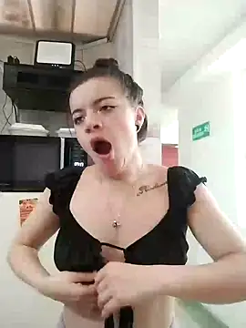 Snapshot of Alice_atm chatting on 12/21/24, 08:10 Alice atm online show from 12/21/24, 08:10