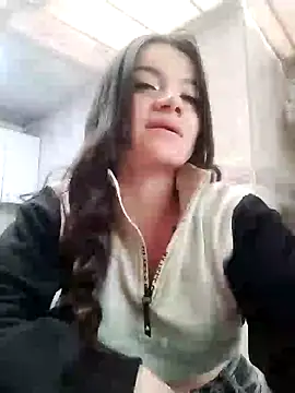 Snapshot of Alice_atm chatting on 12/24/24, 02:22 Alice atm online show from 12/24/24, 02:22