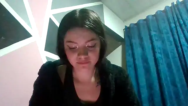 Snapshot of Alice_atm chatting on 01/21/25, 11:02 Alice atm online show from 01/21/25, 11:02