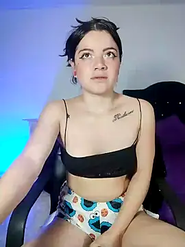 Snapshot of Alice_atm chatting on 01/25/25, 10:07 Alice atm online show from 01/25/25, 10:07